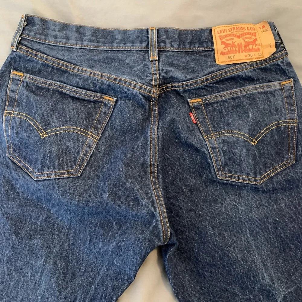 Levis‎ 501 Jeans Mens 36x30 Blue Denim Straight Leg Button Fly Classic Fit